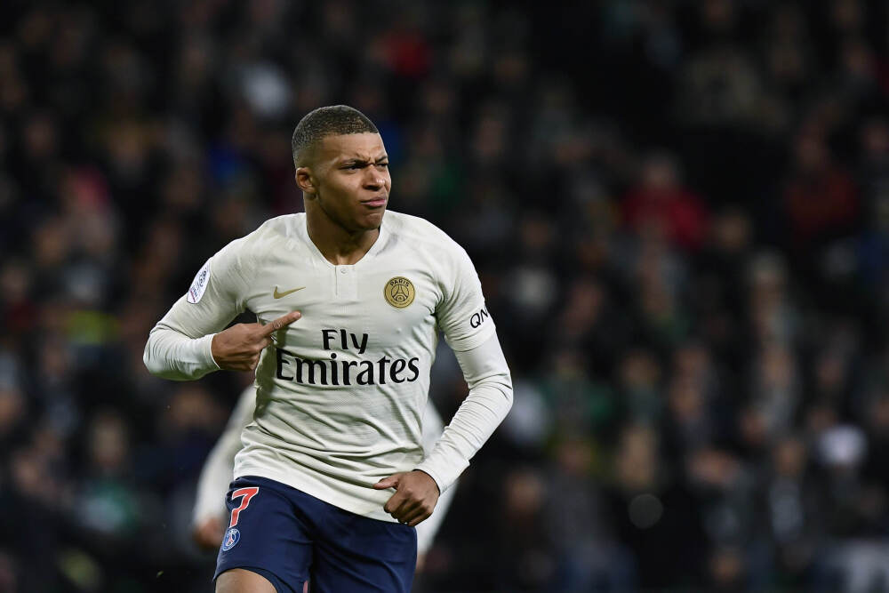 IMF与美国财政部意见相反，特朗普关税真能扭转美国赤字危局？